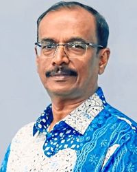 Abdul Mukthahir suggests that customers pay for plastic straws.