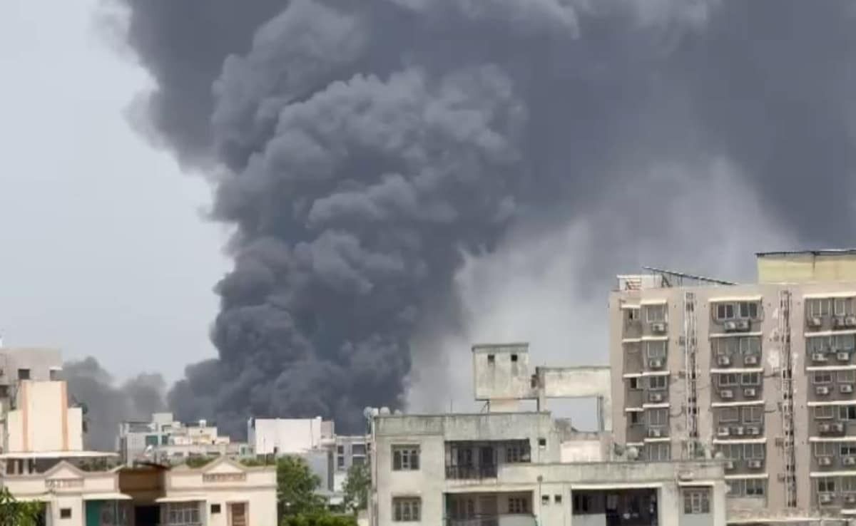Visuals from the site show a thick plume of grey smoke rising from the ground. 