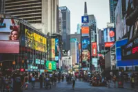 US weekly jobless claims steady at higher levels