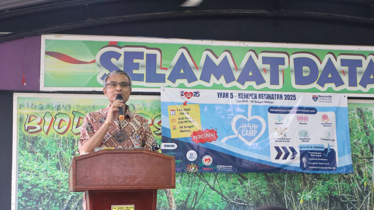 Professor Dr Harinarayan Radhakrishna shared that the Health Camp provides invaluable hands-on experience for students to better understand real-world medical practices.