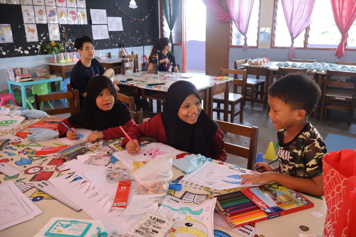 A daycare area offered a creative space for children to engage in colouring and arts and crafts activities.