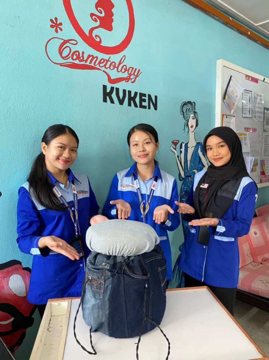 Teenagers (left to right) Anastacia Francis George, Bevanny Adelia Benedict and Nur Nadia Natasya Ahmad Zainul Ariffin turned trash to throne and won brought home international award.