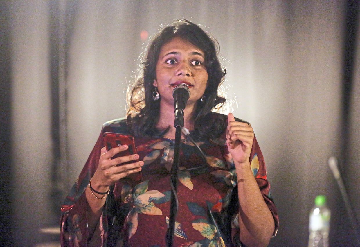 Melizarani will reinterpret Maniam’s 1990 play 'The Sandpit: Womensis' through a theatrical playlet.