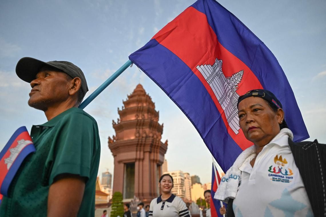 People taking part in a solidarity march in Phnom Penh to suport the Cambodian government’s actions in its recent border dispute with Thailand, on June 18. - Photo: AFP