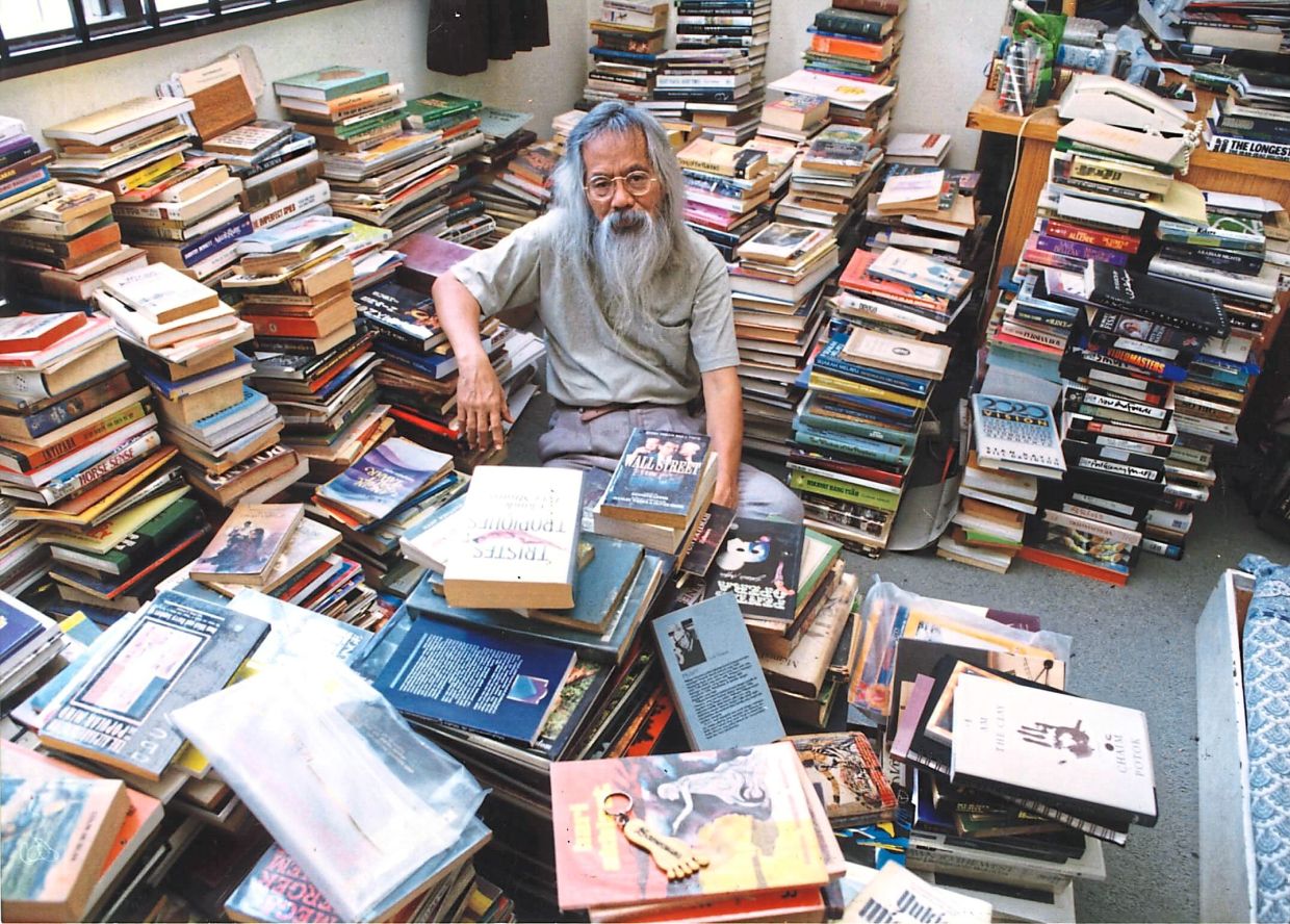This file photo from 1992 shows Samad at home in Ampang, Selangor surrounded by his books. Photo: The Star/Filepic
