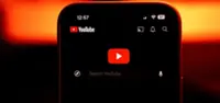 Australia considers inclusion of YouTube in government social media ban
