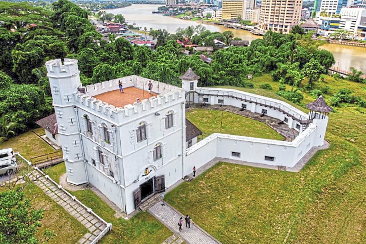 Fort Margherita stands on a bank of the Sarawak River in Kuching. The Brooke government strategically located the fort at the highest point of the river to guard against enemy attack.