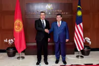 Kyrgyz President visits Parliament