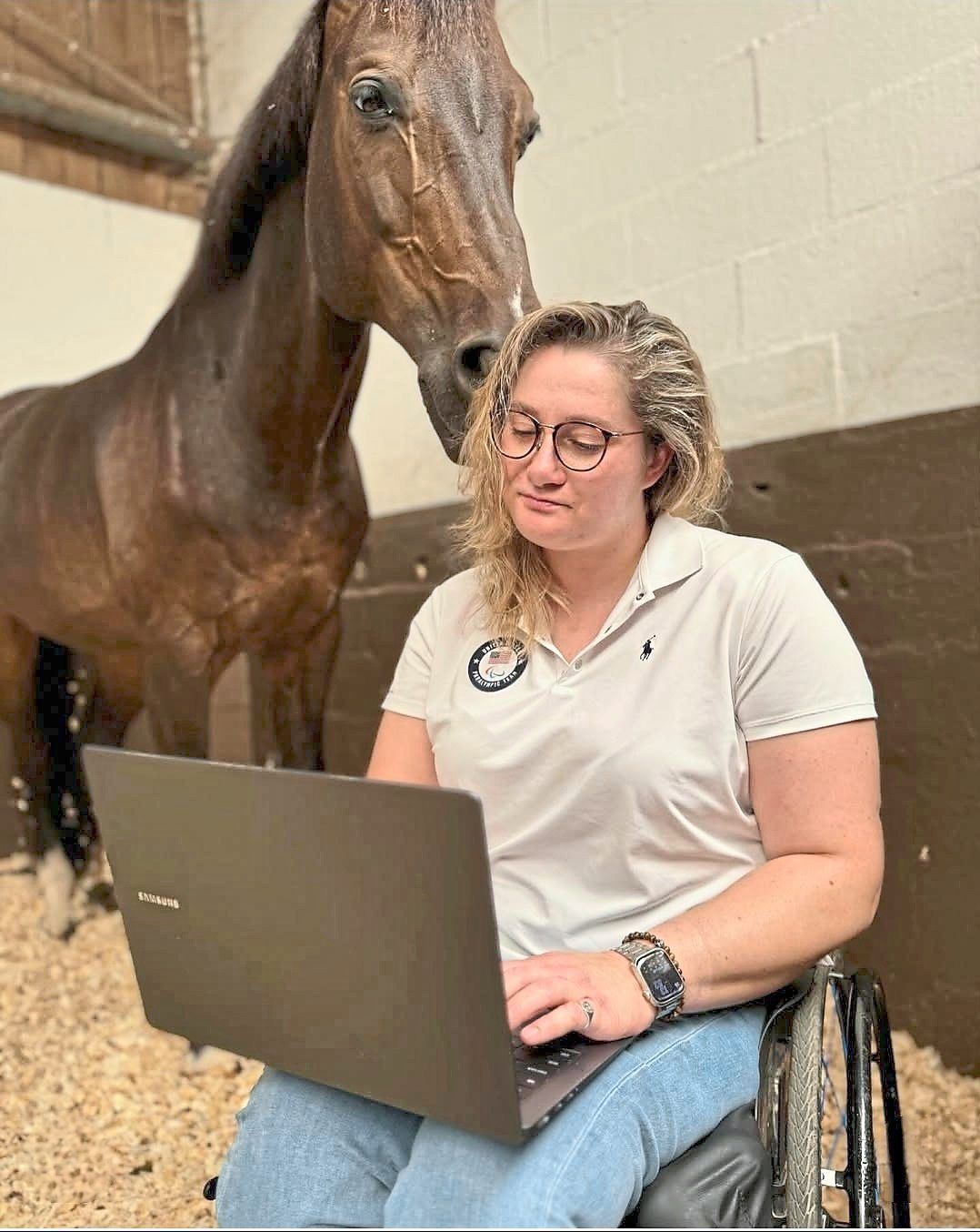 de Lavalette inspires many with her strength, resilience, and passion for riding. Photo: Instagram/ Beatriceldl