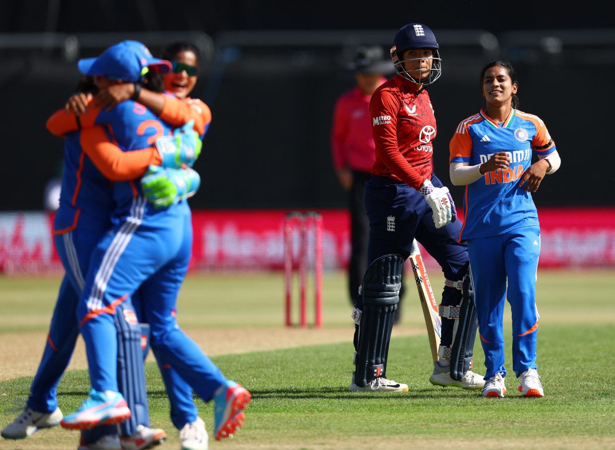 Cricket - Women's Twenty20 International - England v India - Trent Bridge Cricket Ground, Nottingham, Britain - June 28, 2025England's Sophia Dunkley looks dejected after losing her wicket. -- Action Images via Reuters/Andrew Boyers