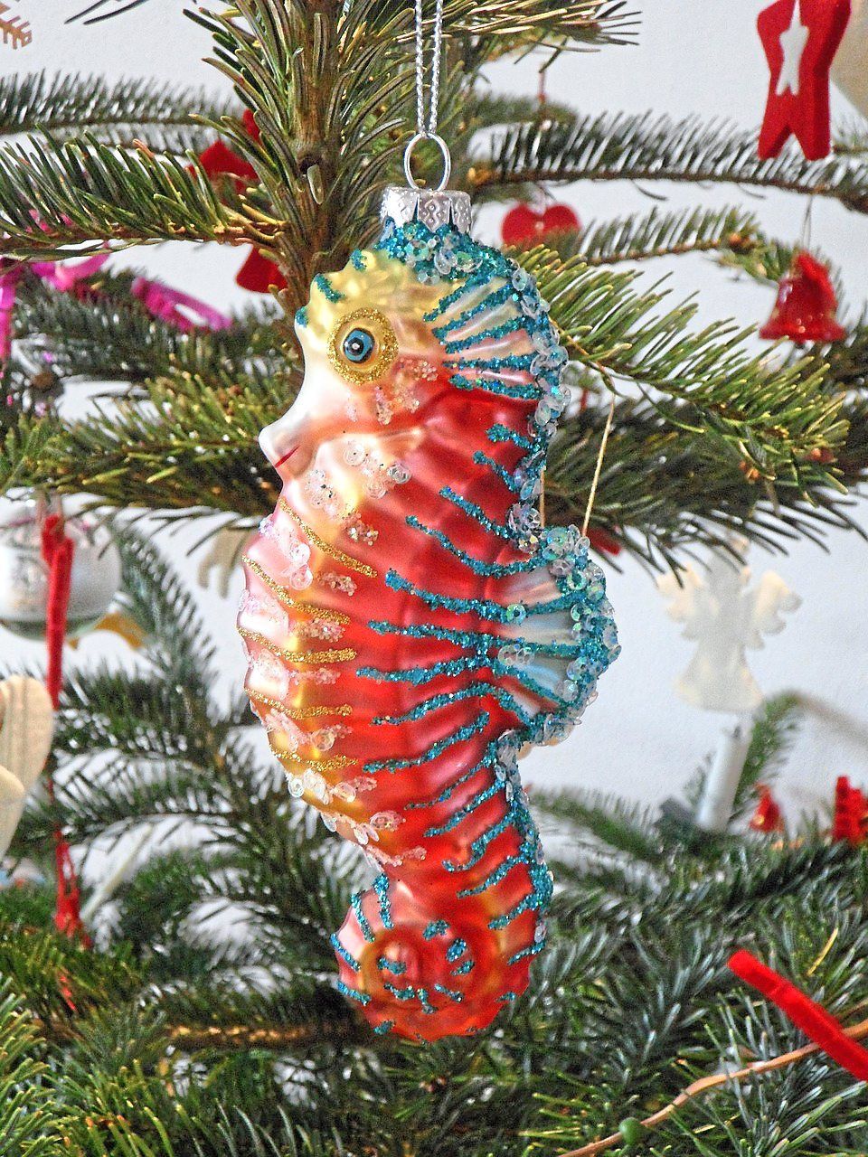 If you love marine animals like the seahorse, then buy a replica of the real thing as a souvenir.