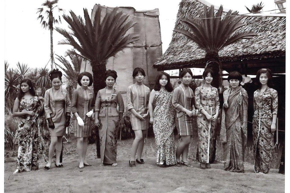  Florence Tan (second from left) and her fellow “Singapore girls” at the World Expo in Osaka, 1970. - Courtesy of Florence Tan