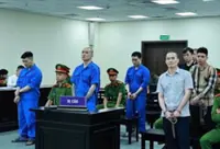 Vietnamese drug traffickers get death penalty for using police car
