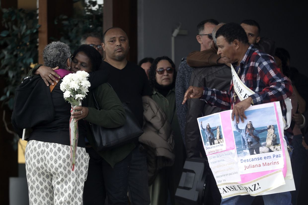 Brasilianischer Wanderer nach tödlichem Sturz von indonesischem Vulkan ...
