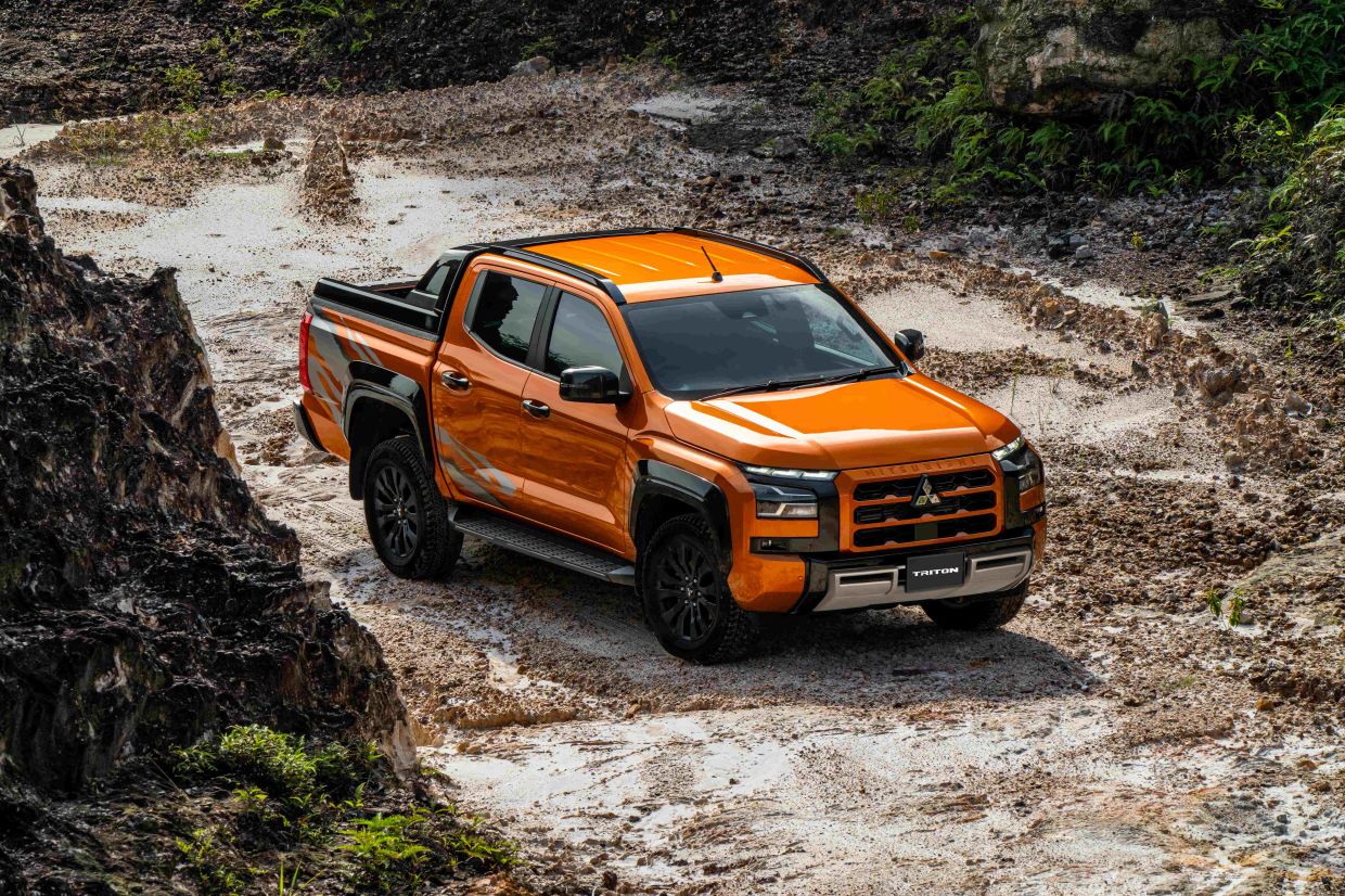 Whether heading off-road or hauling gear through muddy conditions or up steep trails, the Triton Athlete is up for the job.