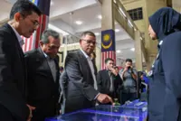 Malaysia, Indonesia to open over 10 new border entry points in Kalimantan, says Saifuddin