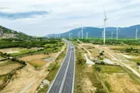 Vietnam to complete 900km of expressways in 2025