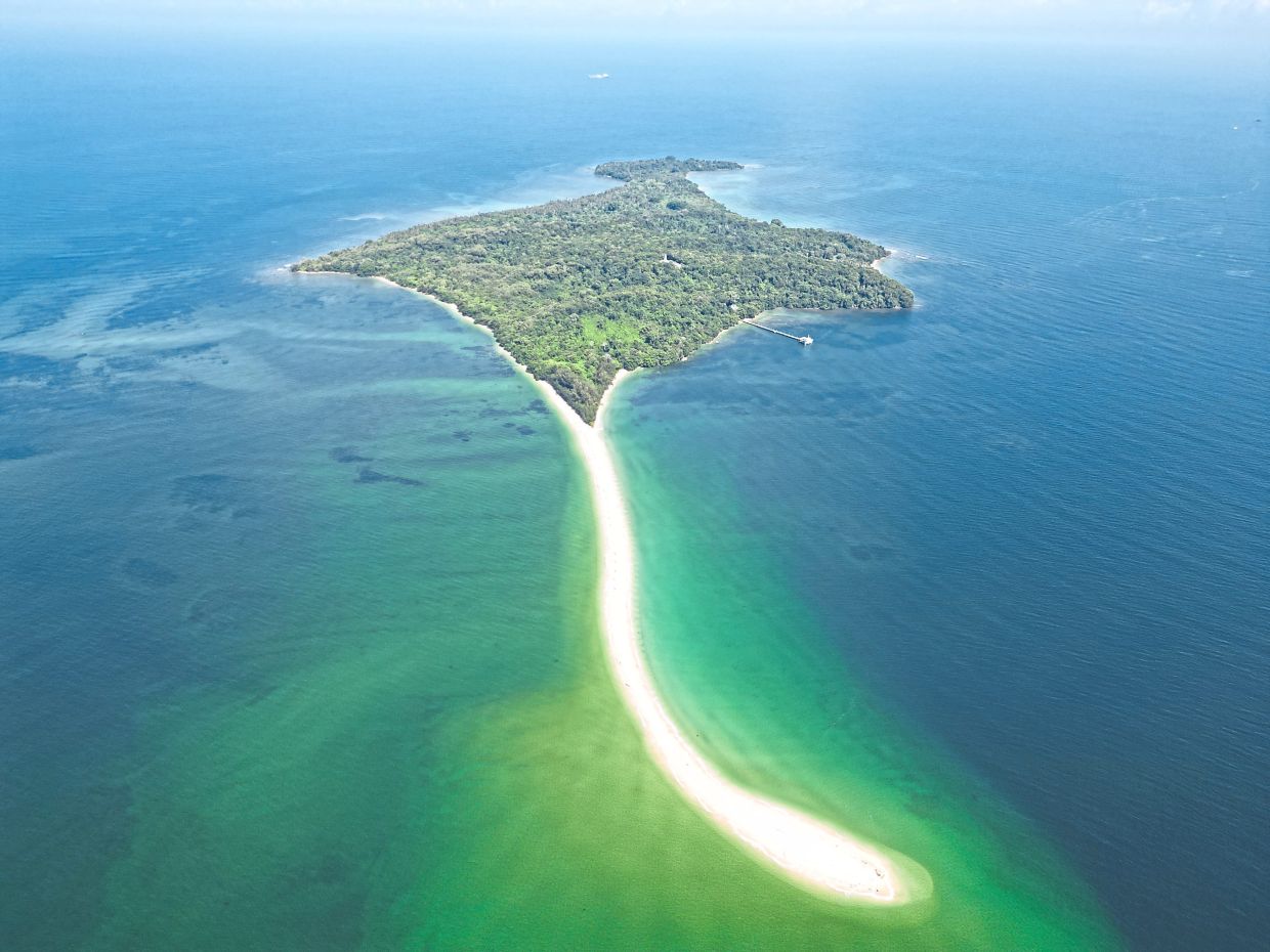 Pulau Kuraman sandspit.