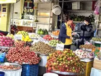Prices of fruits in Vietnam drop despite bumper harvest