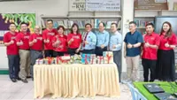 Kluang primary school receives RM29,400 in digital aid, books from bank
