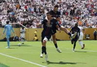 Soccer-PSG crush Real Madrid 4-0 to reach Club World Cup final