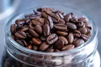 Does keeping coffee in the fridge preserve its flavour?