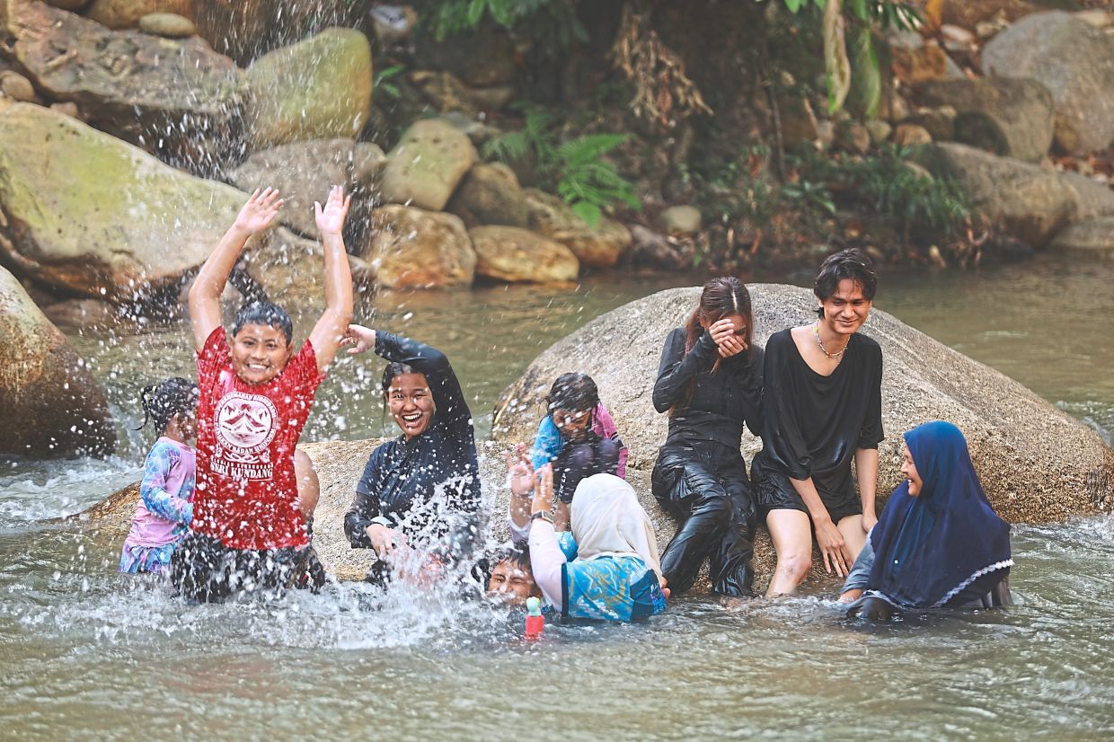 Splashing in the water is a great way to escape the hot weather.