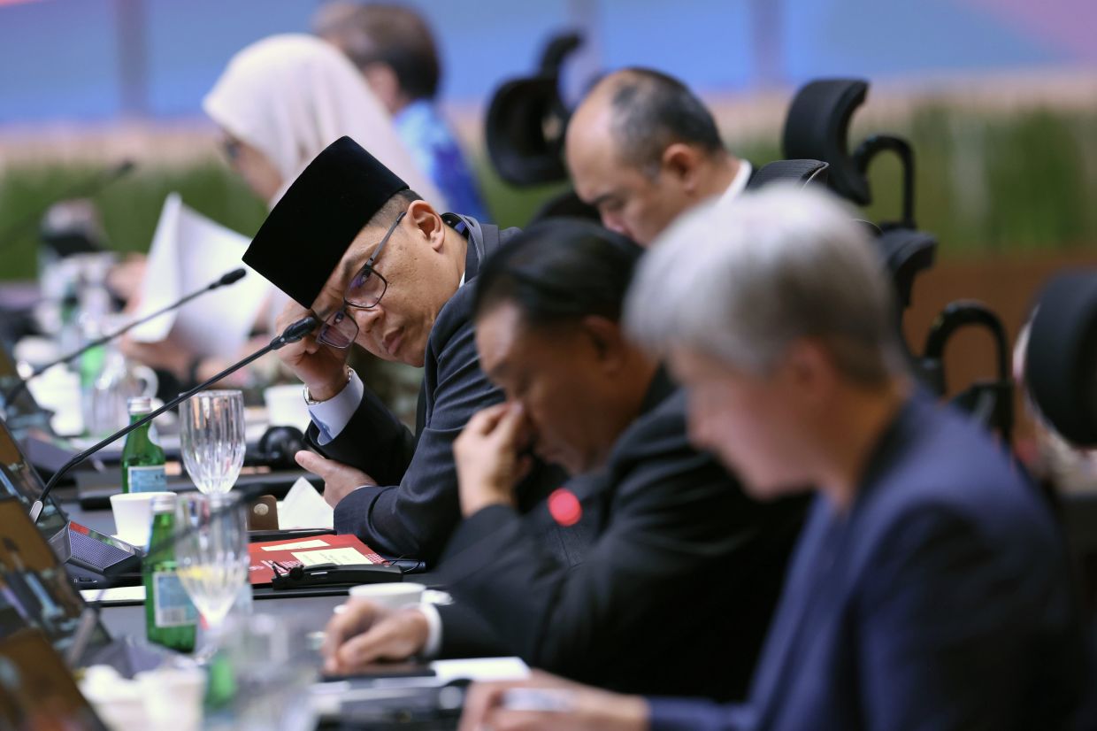 Indonesia’s Minister of Foreign Affairs, Sugiono attends the 15th East Asia Summit Foreign Ministers’ Meeting in conjunction with the 58th Asean Foreign Ministers’ Meeting (AMM) and related meetings at the Kuala Lumpur Convention Centre ton Friday (July 11). -- Photo: Bernama