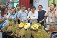 130 guests feast on 300kg of durian at CM’s annual treat