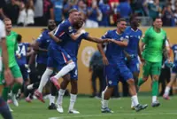 Soccer-Palmer double fires Chelsea past PSG to Club World Cup glory
