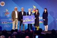 Lawn bowler Farah surprises all to win SAM 100Plus Athlete of the Year award
