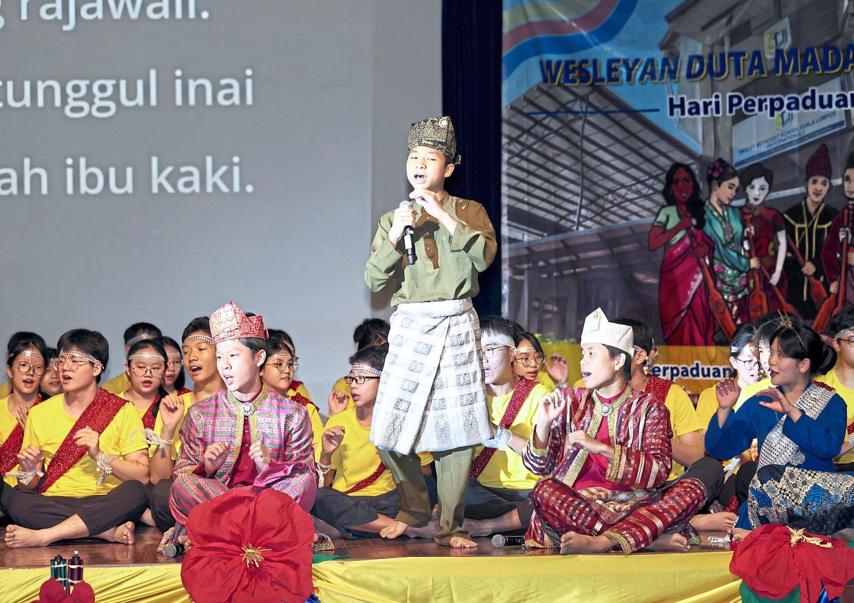 An entertaining ‘dikir barat’ performance at Wesley Methodist School Kuala Lumpur (International).