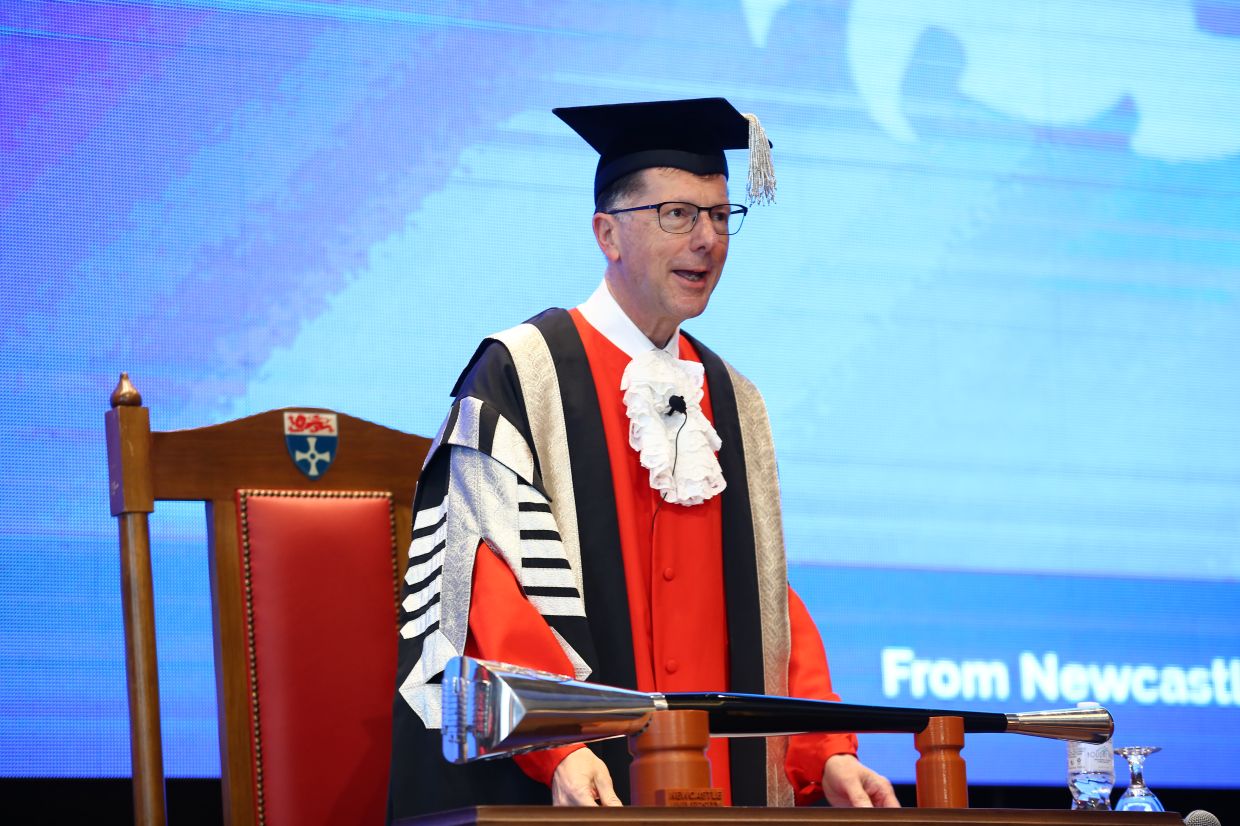 Prof Burn presided over the Congregation Ceremony.
