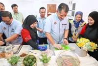 Murals, shared kitchen benefit Sentul Utara folk
