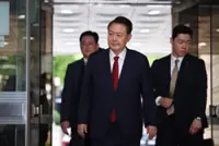 Lawyers for S. Korea's ex-leader Yoon request court to review legality of his detention