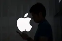 Apple faces calls to reboot AI strategy with shares slumping