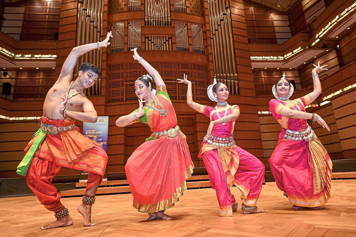Barathanatyam and Odissi are two of the four main Indian classical dance styles that will be performed by Temple of Fine Arts at Dewan Filharmonik PETRONAS, Kuala Lumpur.