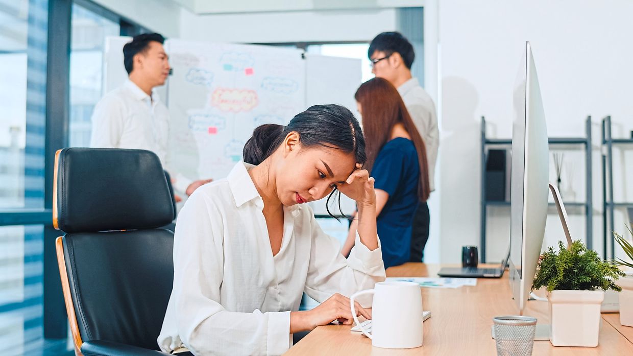Over time, disengagement at work can lead to burnout. — Freepik