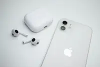 How to clean your computer, earbuds and smartphone