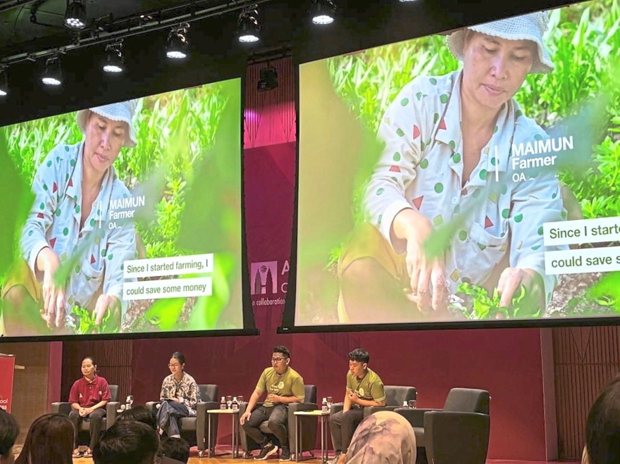 Maimun (first from left) sharing her experiences at the 2024 Social Enterprise Day celebration.