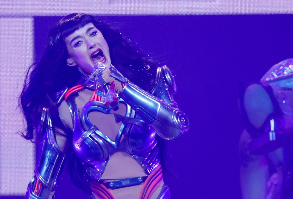 Pop star Katy Perry survives scary concert moment in San Francisco: ‘Not ...