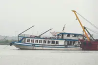 Nightmare at holiday spot, over 35 dead