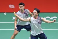 Sze Fei commits to pro career with Izzuddin under coach Kok Siang