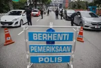 Cop injured after motorcyclist crashes into him at roadblock on NKVE