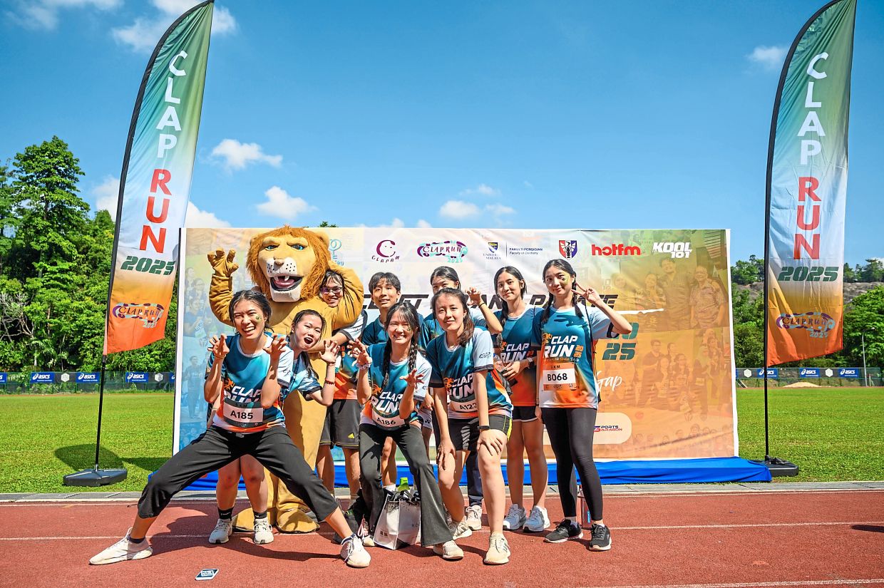 Some of the UM Dentistry undergraduate students who joined the 2025 CLAP Run.