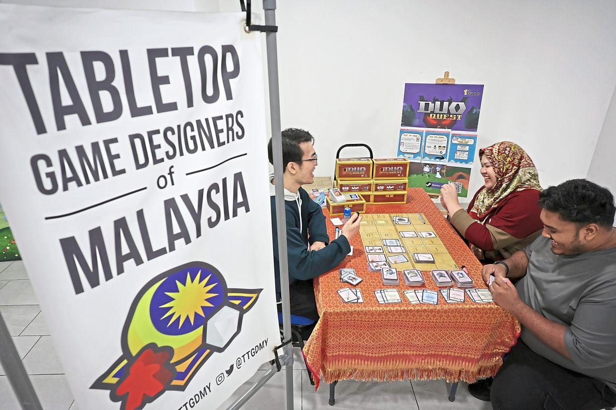 ABGFMY, brought for the second time to our shores (above and below), allowed fans of board games to play their favourites, learn about new titles and also meet some of the developers.