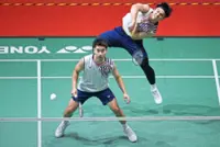Sze Fei commits  to pro career with Izzuddin under Kok Siang