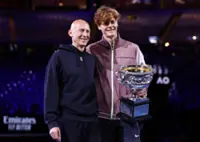 Tennis-Sinner re-appoints former fitness coach Ferrara