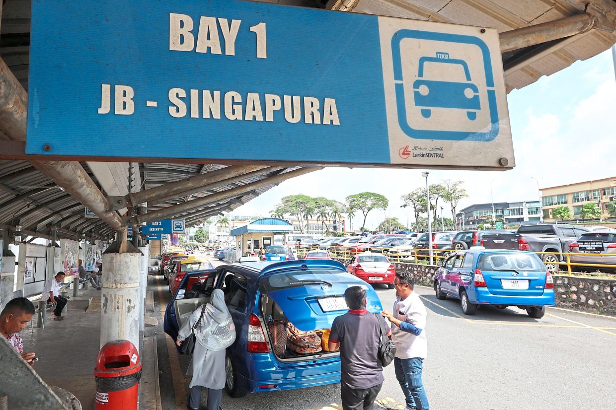 Johor Baru-Singapore taxi service at Larkin Sentral is a popular choice for commuters travelling between Malaysia and the island republic.