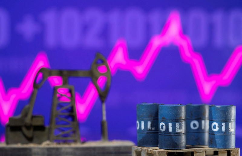 Oil prices rise on US trade optimism, drop in crude inventories | The Star